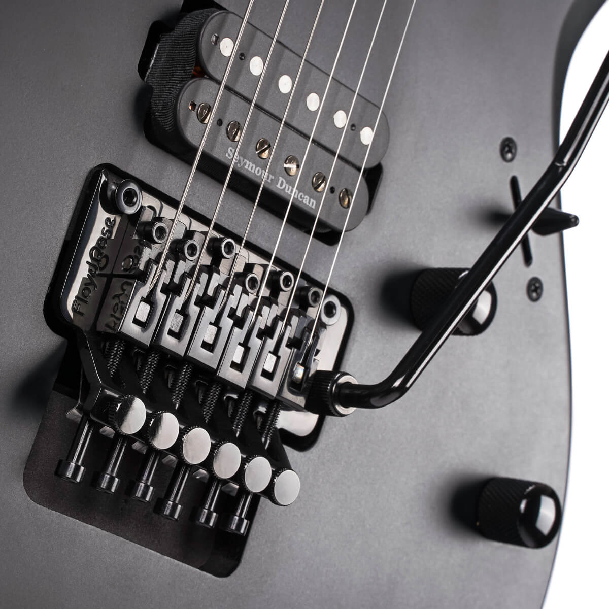 Guitarra Eléctrica Cort X500 Menace BKS